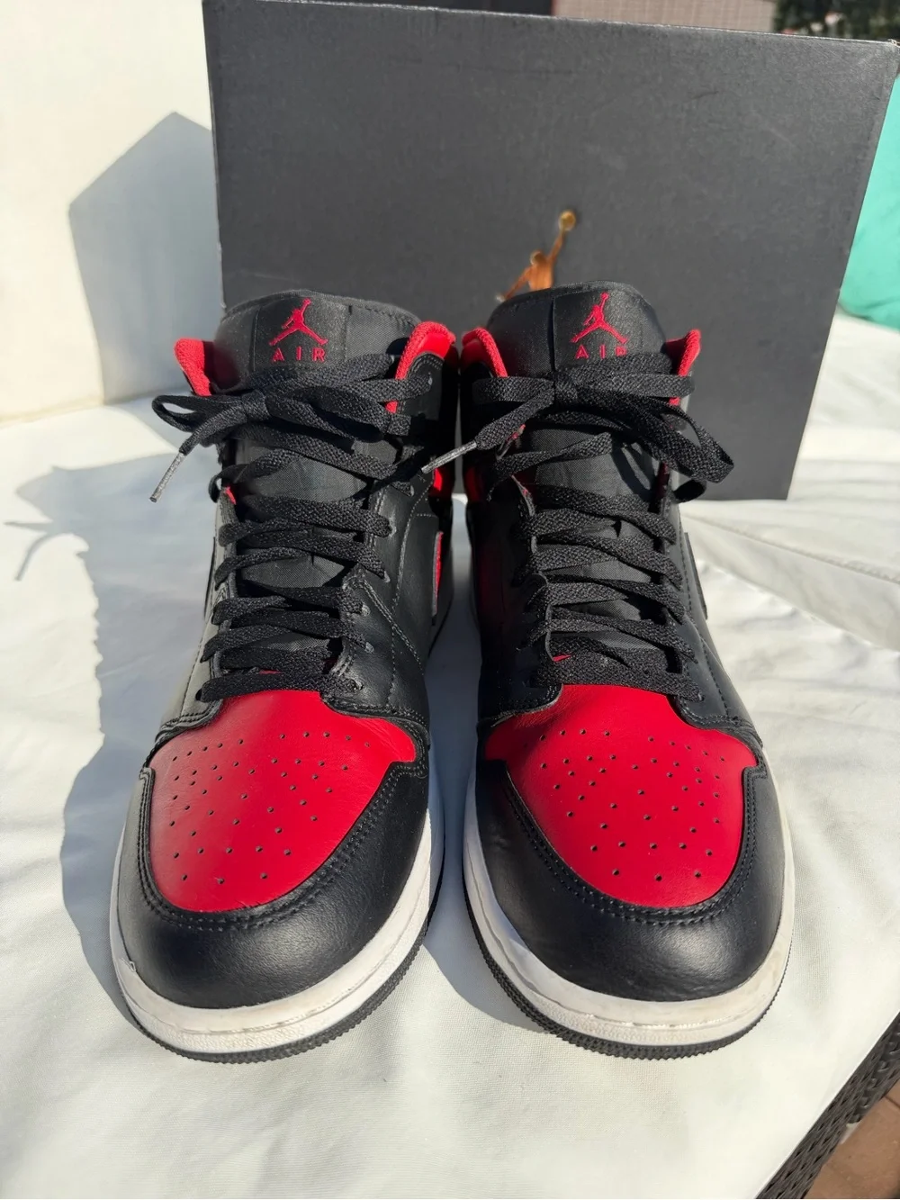 NEW Nike Air Jordan 1 Mid Black/Varsity Red